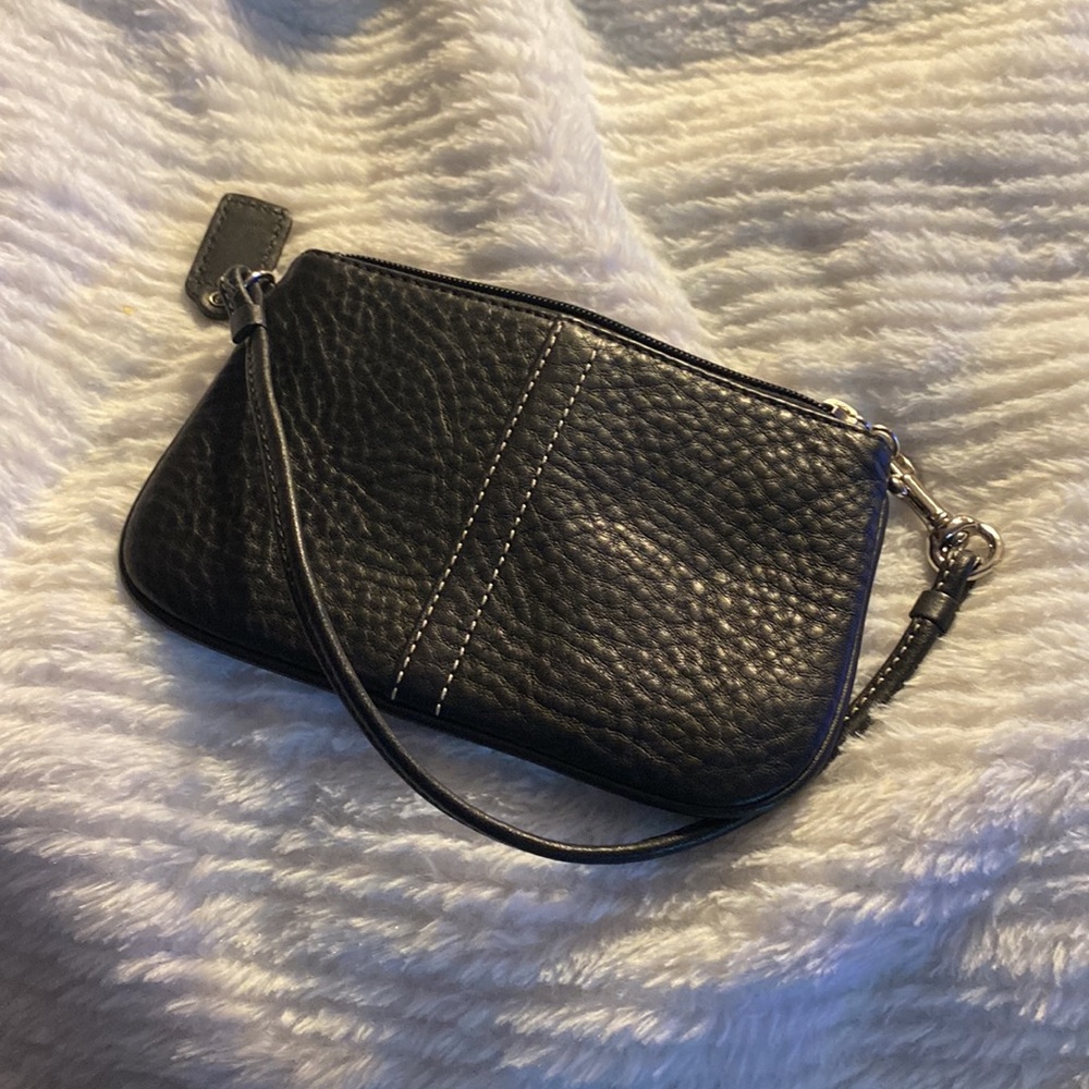 Coach wristlet - Picture 4 of 5